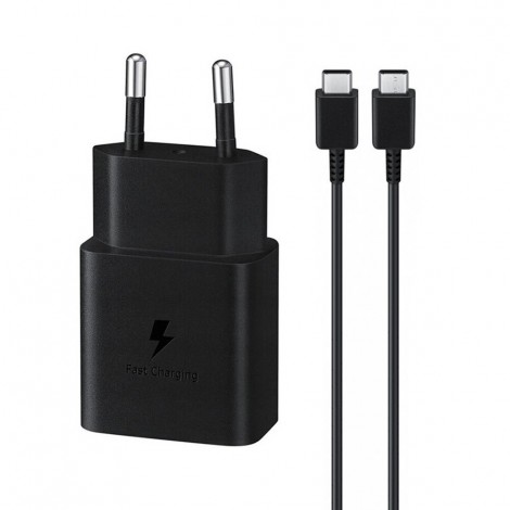Alimentatore Fast Charging da 15W con cavo USB Type-C per tutti i tuoi dispositivi elettronici.
