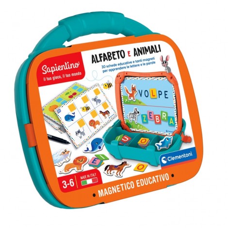 Valigetta magnetica Alfabeto e Animali - Una valigetta magnetica perfetta per tutti i bambini che si preparano alla scuola elementare! Il bambino potrà divertirsi con i magneti e consolidare la conoscenza dei temi afrontati alla scuola dell’infanzia, come ad esempio l’alfabeto e gli animali.  Incluso nel gioco un libretto con un percorso educativo strutturato per guidare il bambino nell’apprendimento. La valigetta è pratica da portare sempre con sé ed è dotata di tanti vani per tenere in ordine i componenti del gioco. Inoltre, la lavagna su cui vengono attaccati i magneti presenta un lato scrivibile con il pennarello cancellabile incluso.