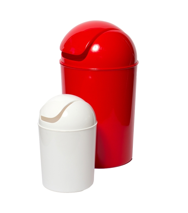 Pattumiera in plastica con coperchio basculante lt. 25